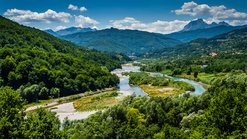 Útközben Montenegróban, a Lim mentén